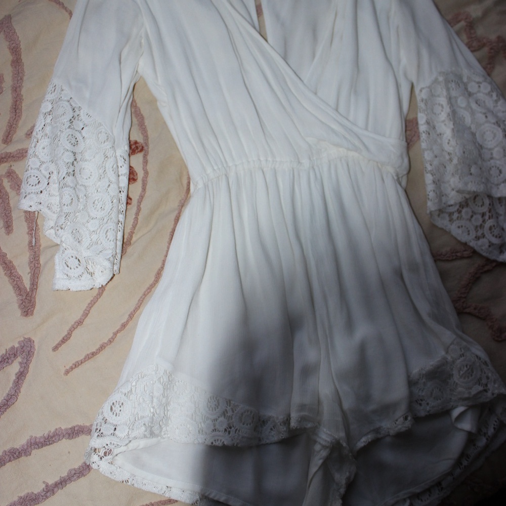 Abercrombie & Fitch Medium white romper